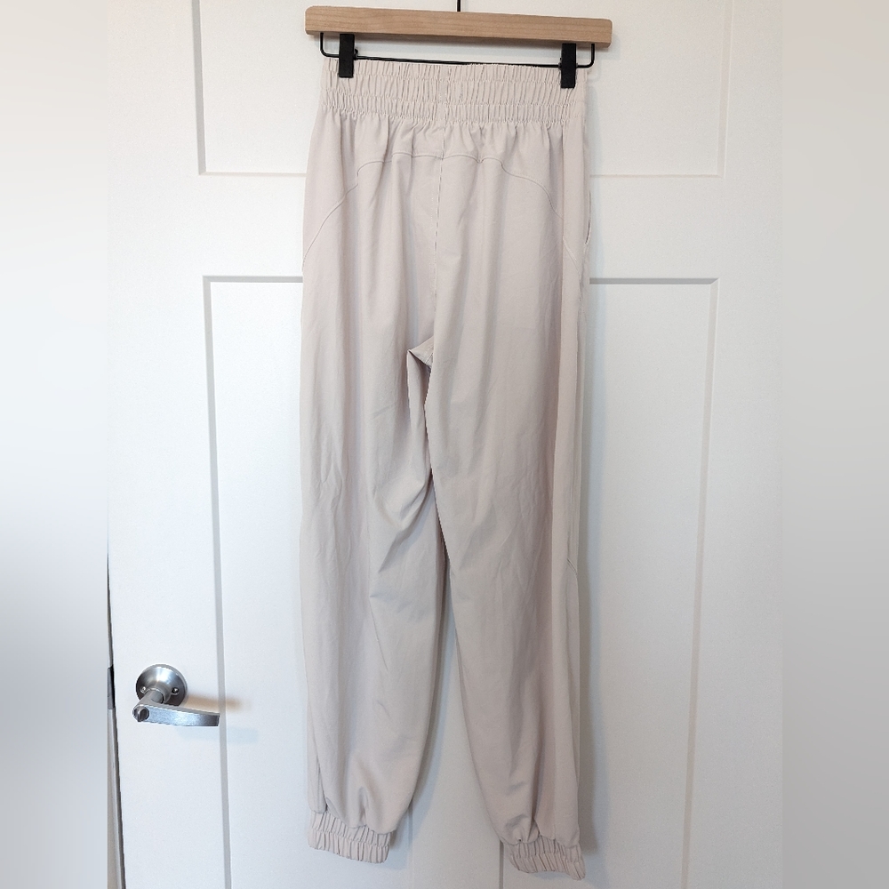 Abercrombie & Fitch pants - Picture 3 of 9